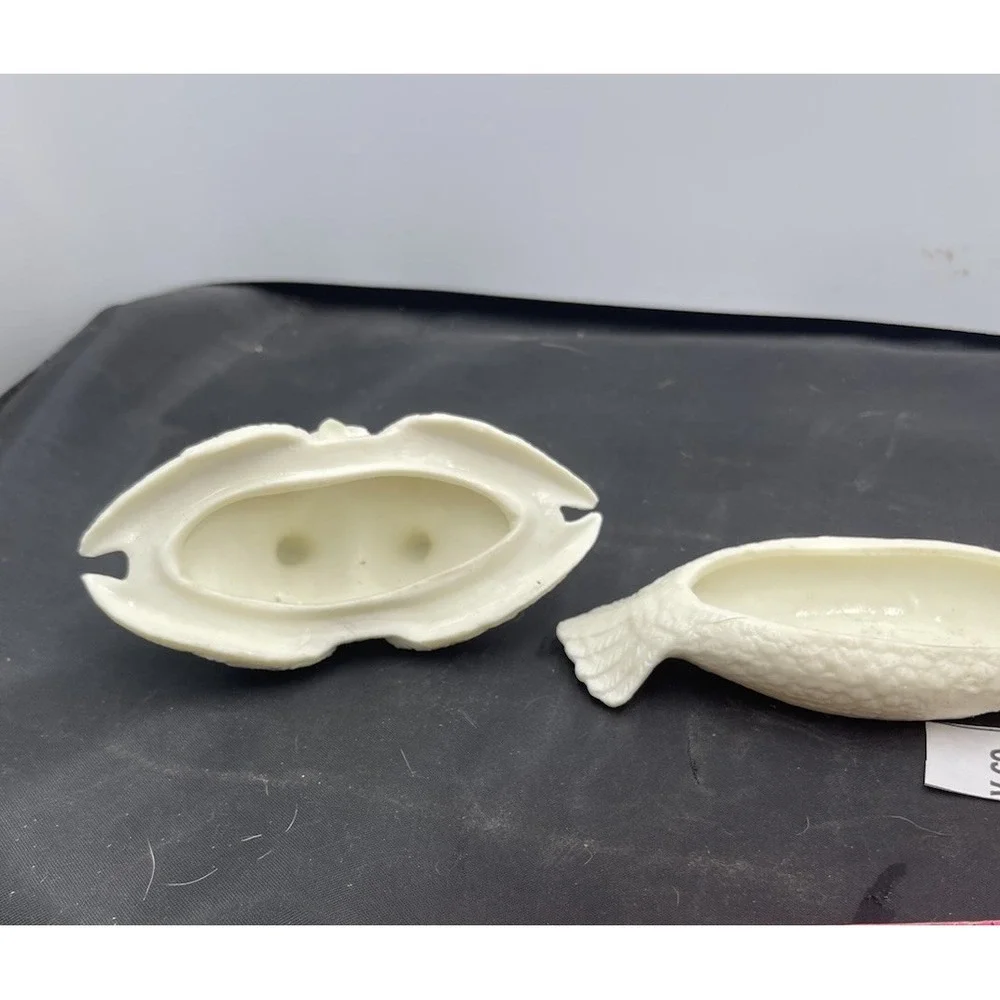 VNTG Porcelain Bisque Love Birds Trinket Box